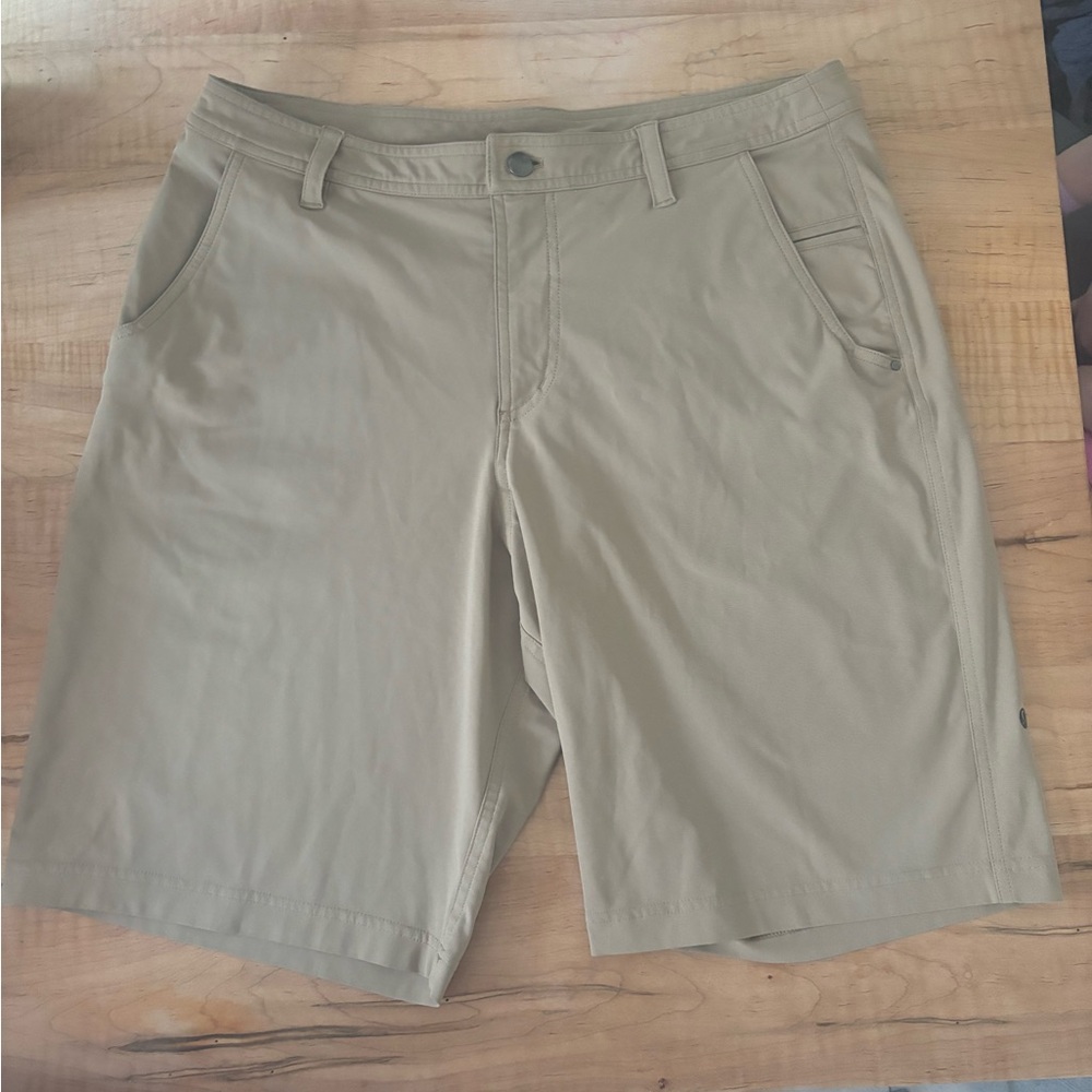 MENS Lululemon shorts